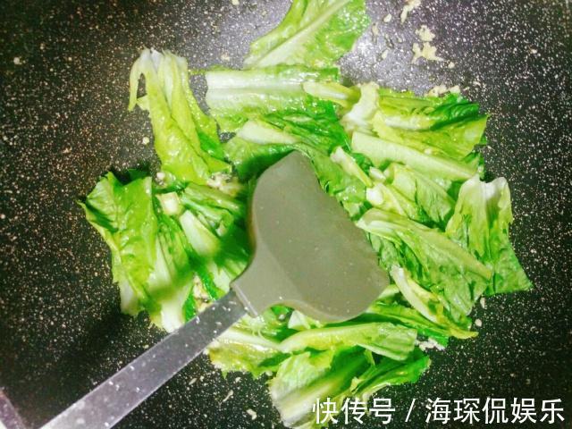 蒜蓉油麦菜|“天然叶酸”被找到,孕妇经常吃,胎儿大脑发育棒,生的宝宝聪明