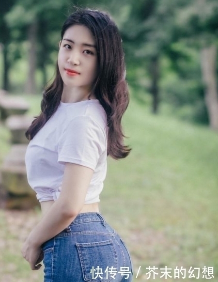 小姐姐 紧身打底裤:丰腴饱满的小姐姐,身段傲人,性感十足!