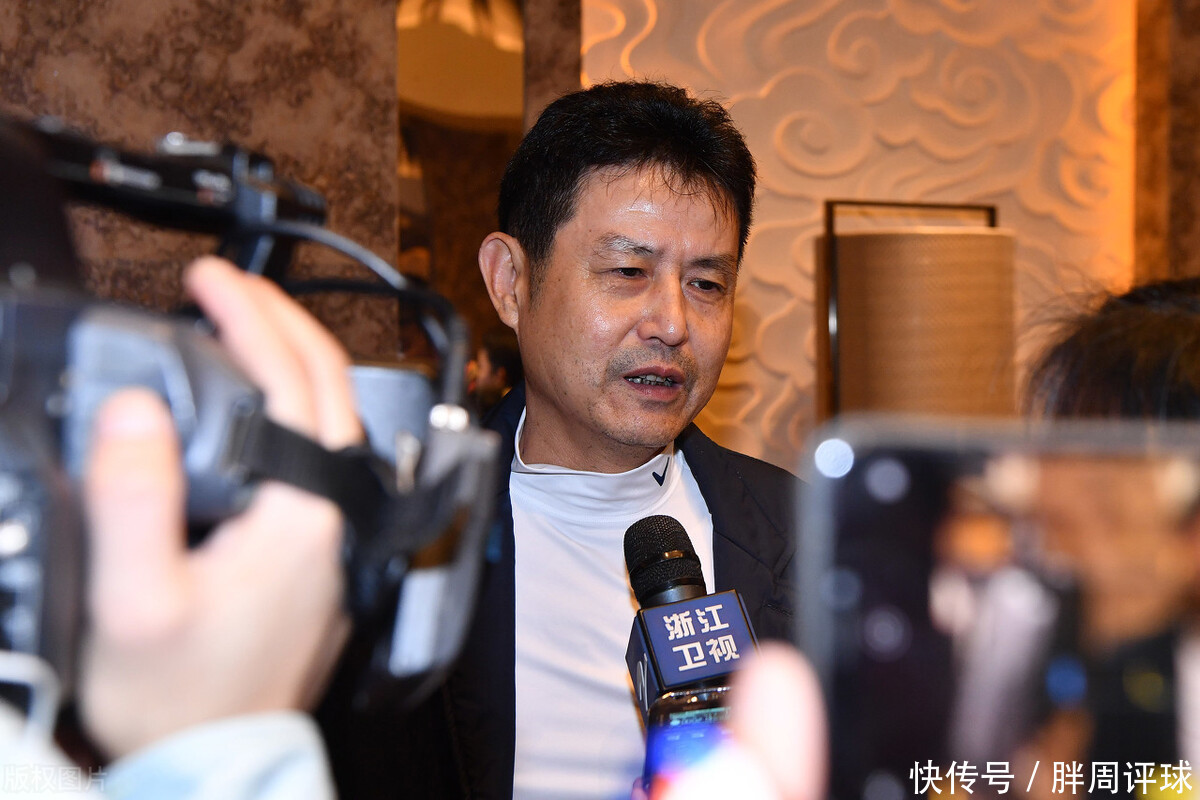 正式任命!冯坤走上教练岗位,暂别家庭执教女排,陈忠和没看错人