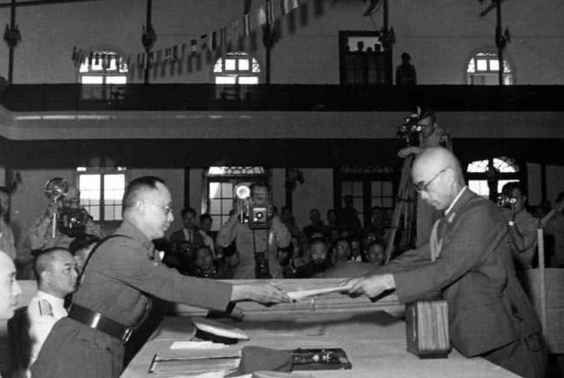 投降|日本投降时,还有700万军队,他们真被原子弹打怕了?其实并不是