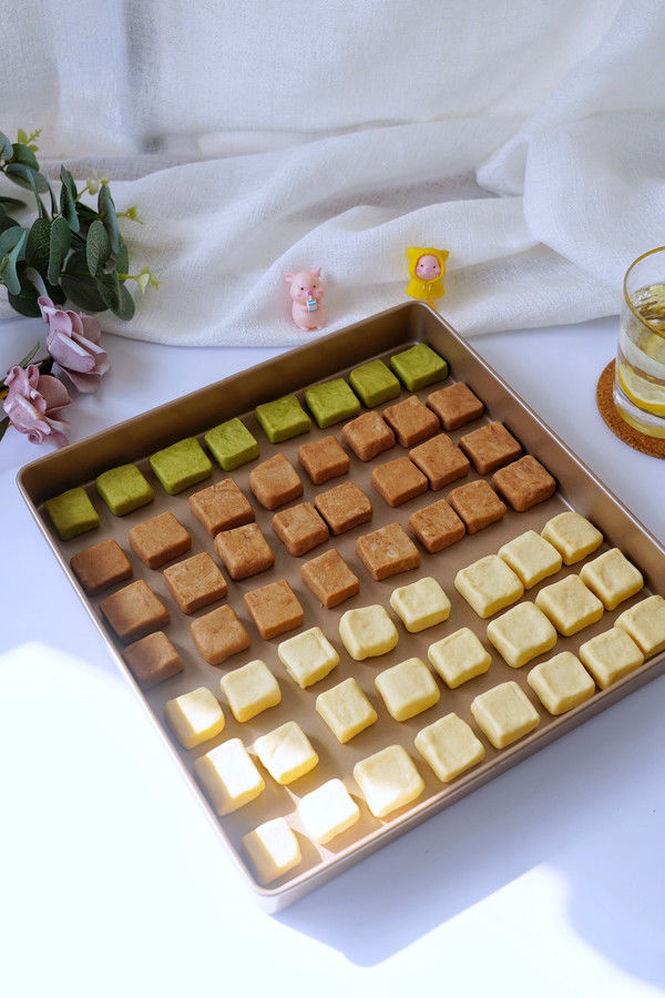 一次成功香酥可口三色炼乳小方