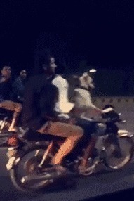 |搞笑GIF:看到最后那个动作 我悬着的心可算是放下了