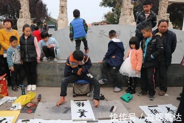 书法作品!擅长书法,如果去摆摊,除了卖字还能卖什么?