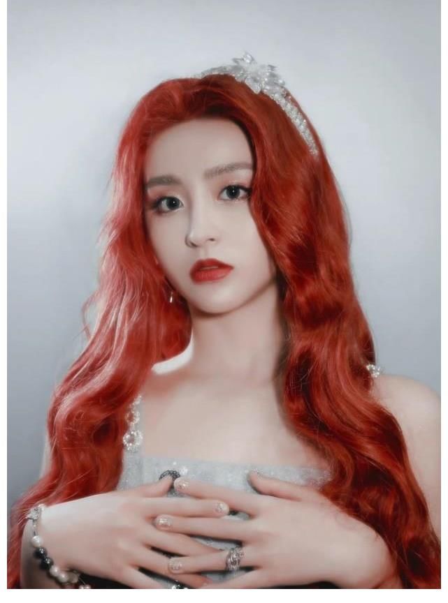 刘些宁金子涵同框，金子涵瘦了之后状态变好，笑容真的很治愈