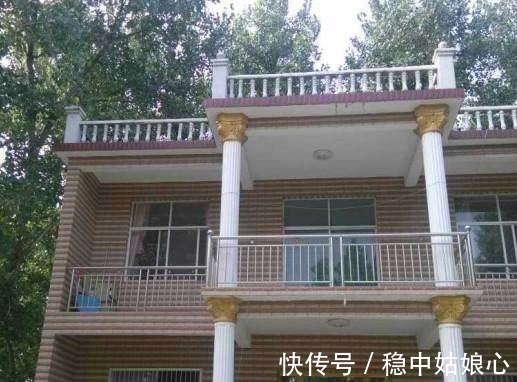 8年赚了30万,回乡下盖了个小别墅,装好后朋友却说很土气!
