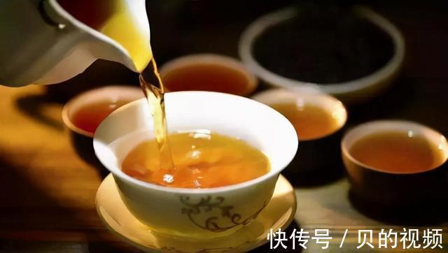 白开水|长期喝茶与长期喝白开水,哪个更健康?