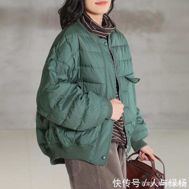 严寒初冬，这“加绒外套”是不可缺少的，上身真的太高雅大气了