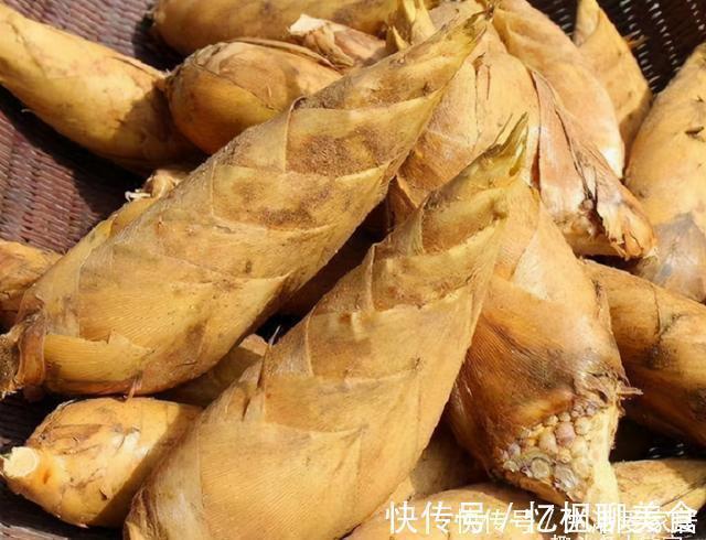 买竹笋，挑长的好还是粗的好？菜农：买错了难吃，浪费钱！