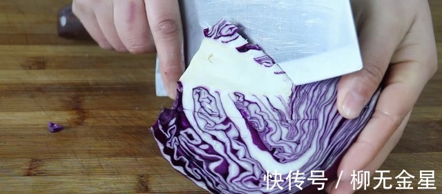 青椒|饭店凉拌紫甘蓝为什么那么好吃大厨教你，简单实用，比吃肉香！