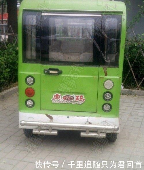 请问|请问学姐，大一开学女朋友自己带还是学校统一发放啊