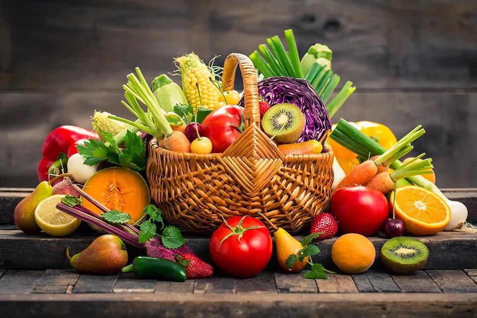 蔬菜生吃和熟食，哪个更有营养?