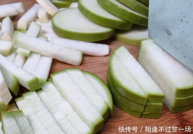 无水无油|腌萝卜条的家常做法,简单易学,酸甜口味,超级下饭