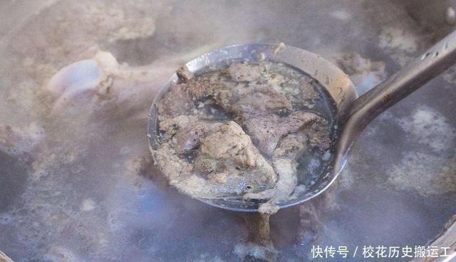 筒骨汤|熬骨头汤时,很多人第一步就错了,难怪汤色发黑,还不香