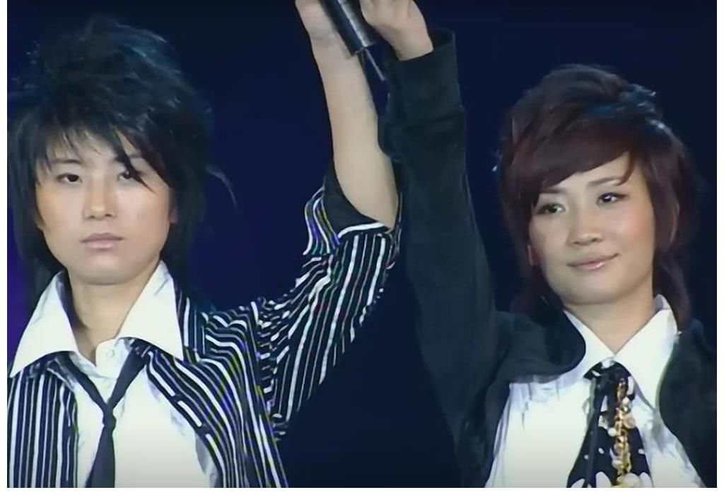 昔日超女直播唱歌外形大變難以辨認，15年前敗給尚雯婕未能進十強