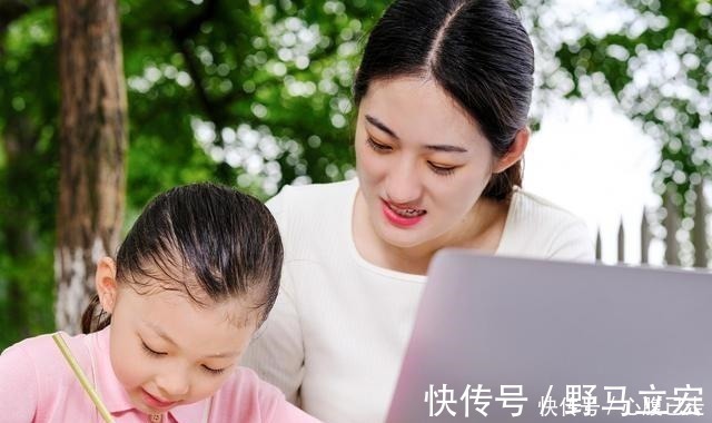 女儿|妈妈训女儿,邻桌的陌生男人却泪如雨下,这是怎么了