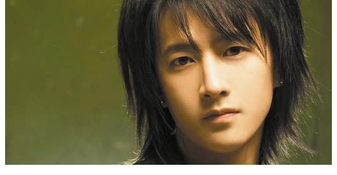 韩流|初代顶流消亡史？韩庚是怎么做到的