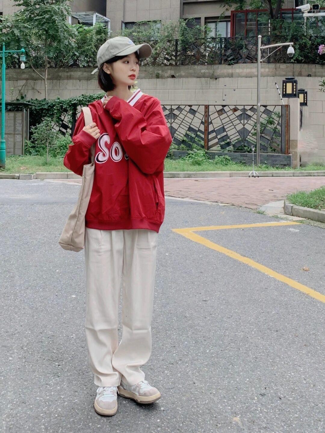 红色字母卫衣+白色休闲裤,韩范十足!|早秋卫衣合集| 韩范