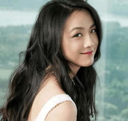 头发洗完，“吹干”还是“自然干”？很多人掉入陷阱，难怪油得快