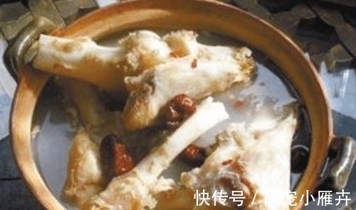 炖肉、炖骨头汤时，切记不要放“此物”，不然肉有臭味，汤还那么难喝