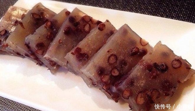 常见|大妈校门口卖糕点，3元一个，很多家长都在买，现在已经不常见了