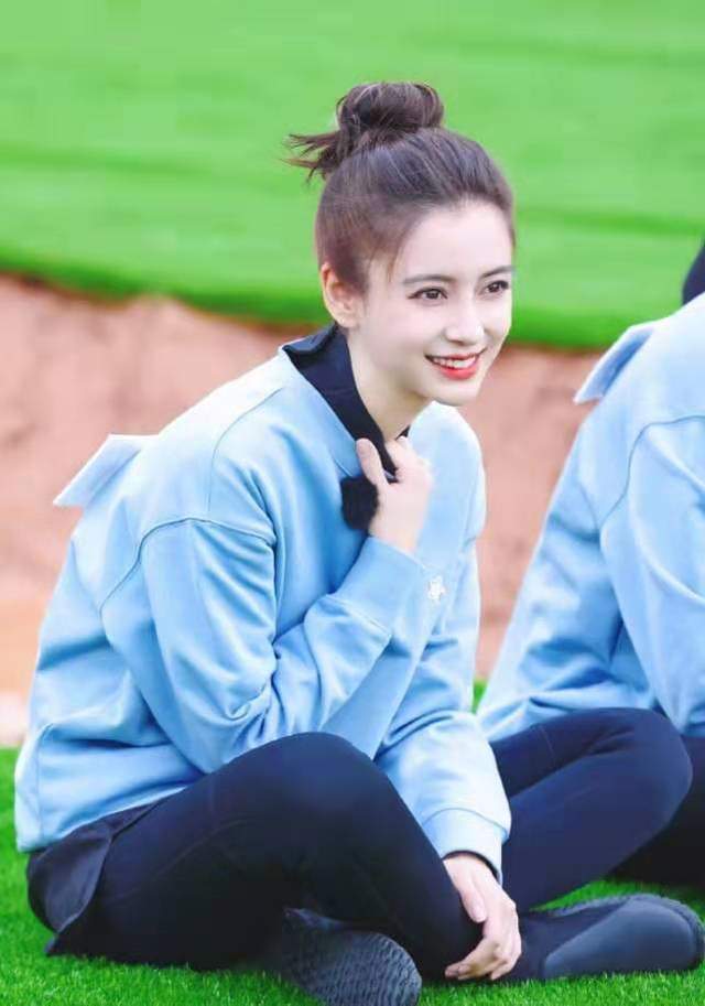 奔跑吧 baby被宋雨琦吐口水,又在直播和好,宋后台这么强