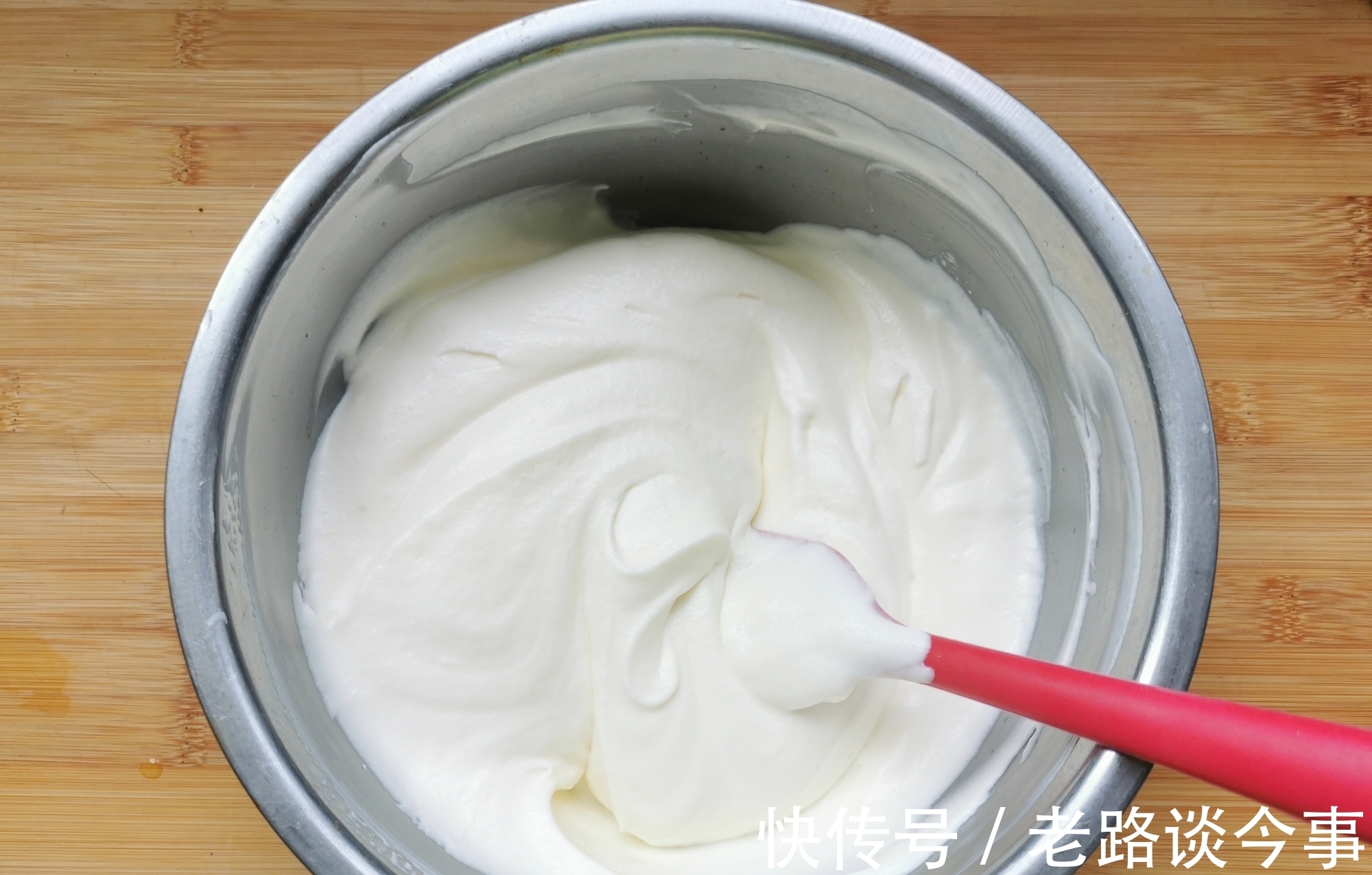 慕斯糊|不用烤箱,不用面粉,教你做慕斯蛋糕,细腻丝滑,入口即化