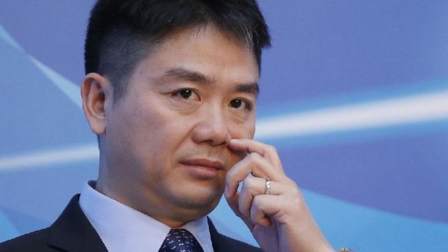 父老乡亲|当年全村人凑了500块钱和76个鸡蛋供刘强东读书，后来他如何报恩