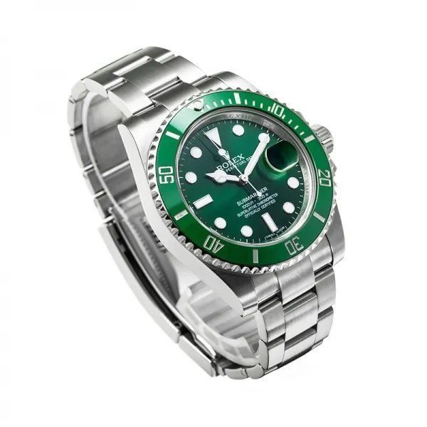 钢表|劳力士柜员比表多，百达翡丽源邸看不到表，手表真的越少越火吗？