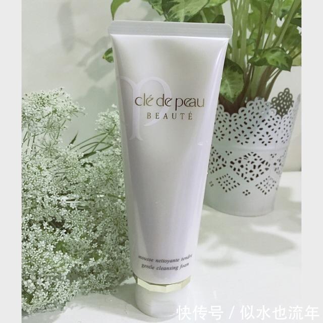 美白洗面奶推荐:这些洗面奶让你的肌肤亮白细腻,从此告别大黄皮