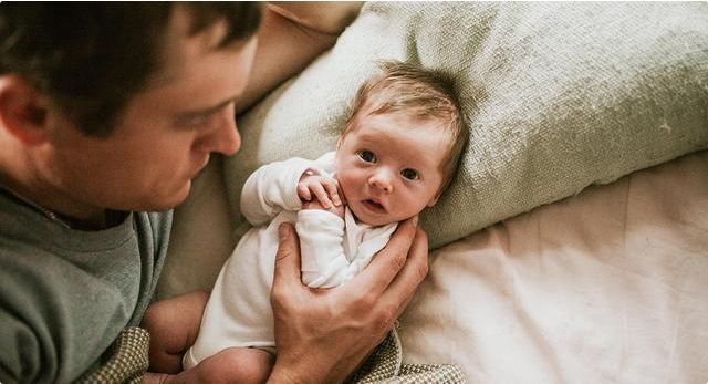 内耳|半岁宝宝总爱抓耳朵?6个原因和处理小技巧,建议家长提前了解