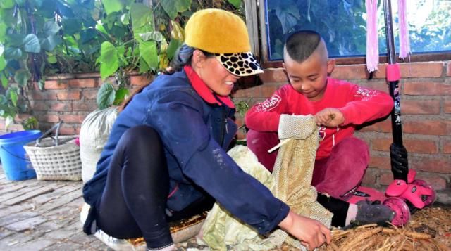 宝贝|斯坦福教授建议:不要再赞扬宝贝“聪明”了,用这10句效果更佳!