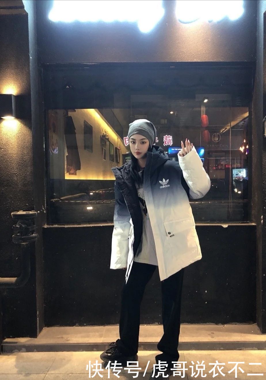 这是什么神仙配色的羽绒服，时髦又保暖，“男友力”爆棚哦