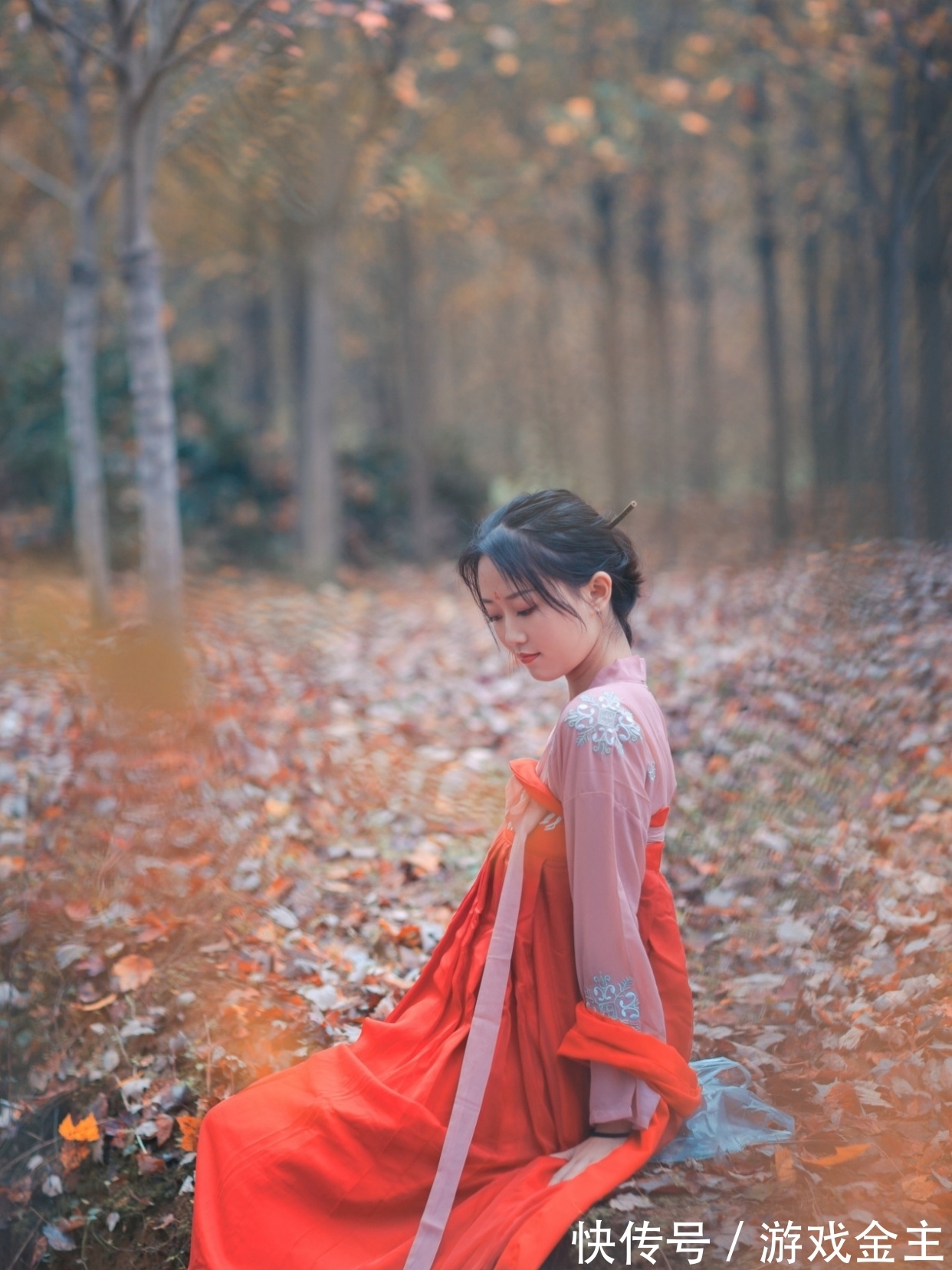 乡书@飘蓬已恨乡书少。那堪浊酒又浇愁,空庭明月来相照