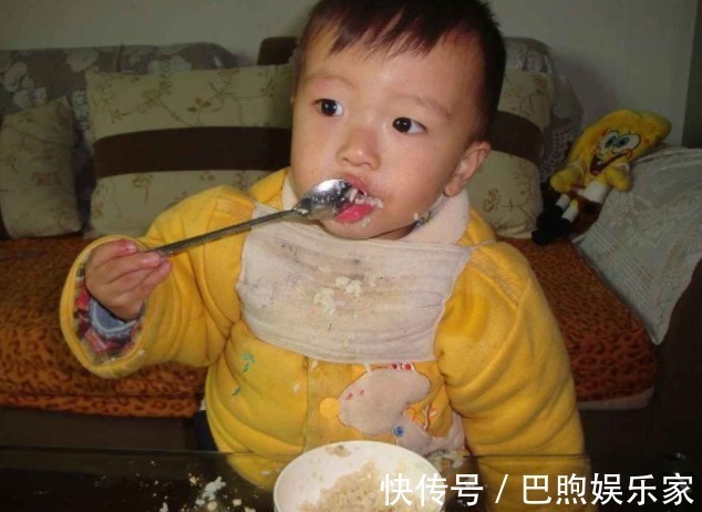 鲜榨果汁|不想让娃变成病秧子,2岁之前,别碰5种食物,家长别不当回事儿