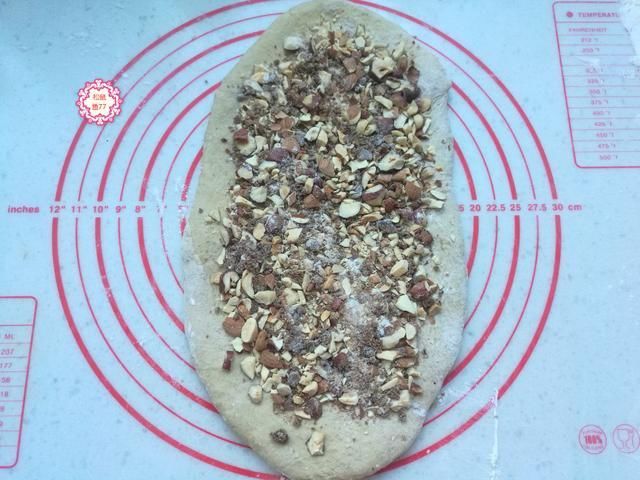 果仁|减脂也能吃的果仁面包，低油低糖好吃不胖，不需要出膜真简单