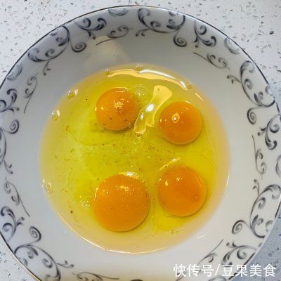 开胃解腻快手早餐之芝士蔬菜饼，一盘可不够