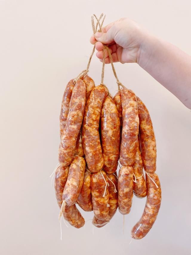  猪后腿肉|想吃川味香肠不用买了，配方和做法都告诉你，麻辣咸香，味道正宗