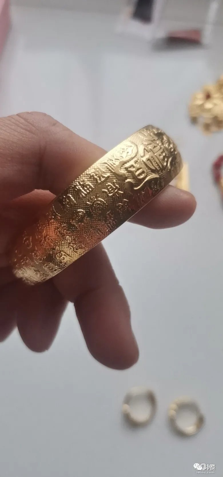 10w+!未来婆婆给我准备三金,亲妈看到实物后脸色都变了