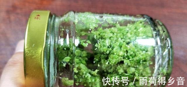 秀厨娘|立秋后，碰到它别手软，多买些切碎放冰箱保存，随吃随取，特省事！