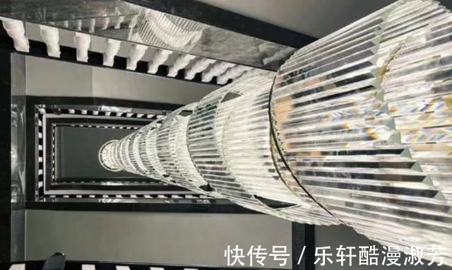 石雕|谢杏芳苦尽甘来!林丹乔迁新居,极尽奢华4米长吊灯+石雕围栏