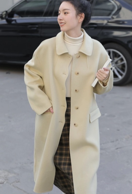 穿搭|真正时髦的女人,衣橱中都有一件毛呢大衣,保暖还温柔
