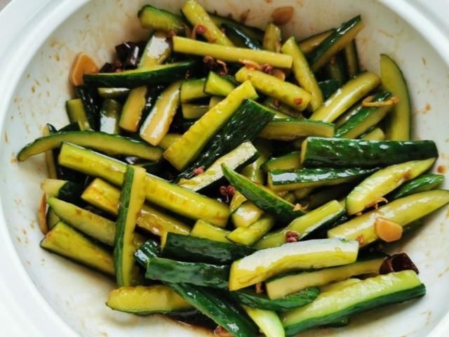 红椒|面馆生意火爆，全凭这5款免费小菜，清口又解腻，掌握方法你也行