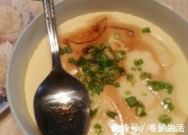 蒸蛋时,别直接上锅蒸!教你正确方法,鸡蛋嫩滑入味,好吃不腻!