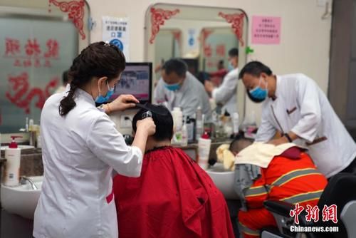 北京民众农历二月二理发期鸿运