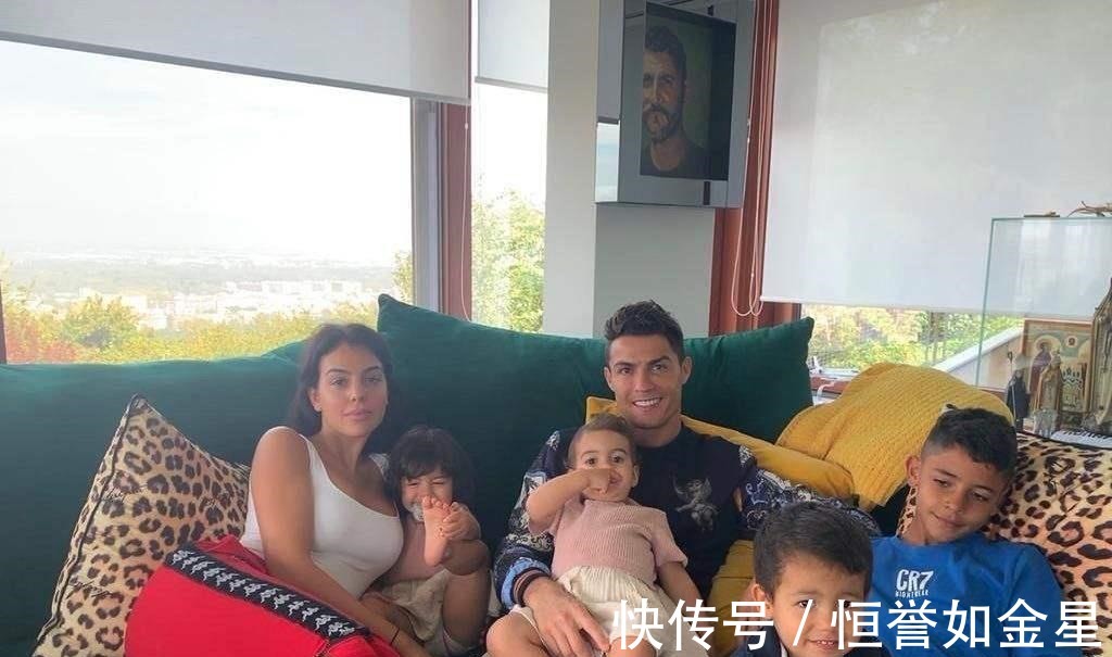 亚洲人|C罗好事将近,改口称乔治娜妻子,为C罗生3娃,球迷吐槽像大妈
