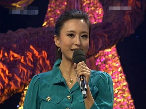 “著名”節(jié)目女主持,出名后嫁大“20歲”老公,兩人站一起像父女
