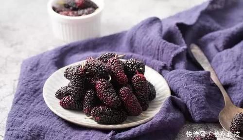  女人|女人不管多穷，多吃4种“黄体酮”食物，补充雌激素，滋养卵巢