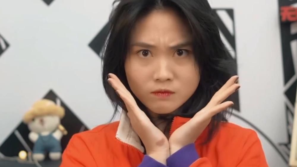 月入|月入千万，张大仙的妹妹却还是打工人？在的知真相后，网友：待遇太酸了