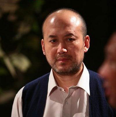 話劇團|郭達翻盤史:從養豬工人到春晚釘子戶,20年不下臺的背后誰在支撐