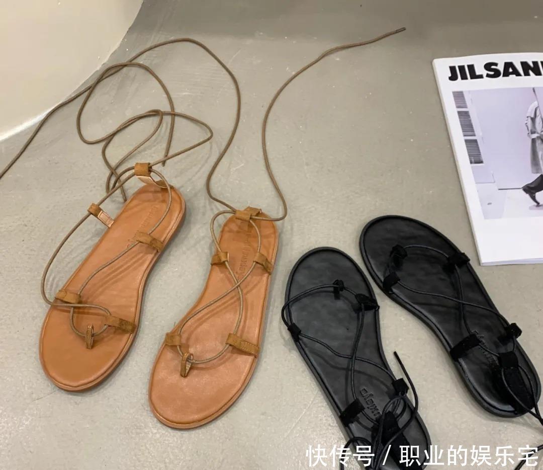 细带|是时候穿凉鞋了!今年流行这几款,清凉显脚小